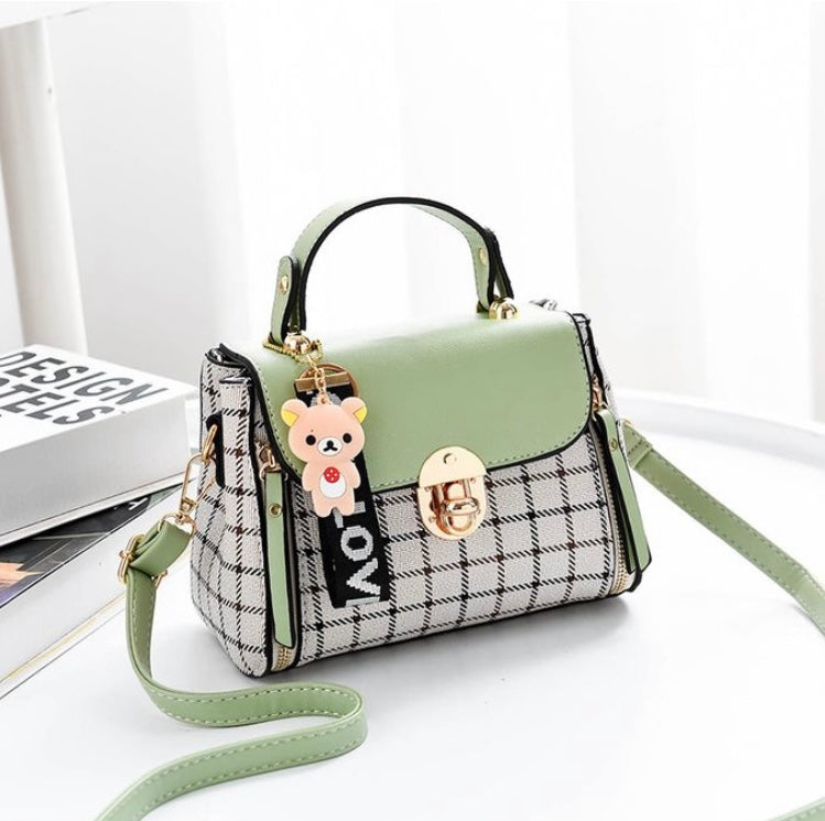 Chic and Modern Women’s Handbag with Adjustable Strap