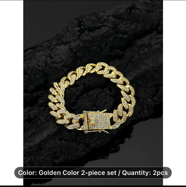 Exotic Gold Hand Chain – Lightweight and Stylish Accessory